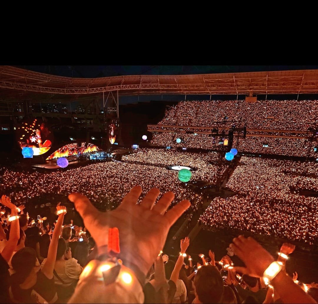 Flashmob em colaboração com fãs clubes do Coldplay, para os shows da banda  no Brasil